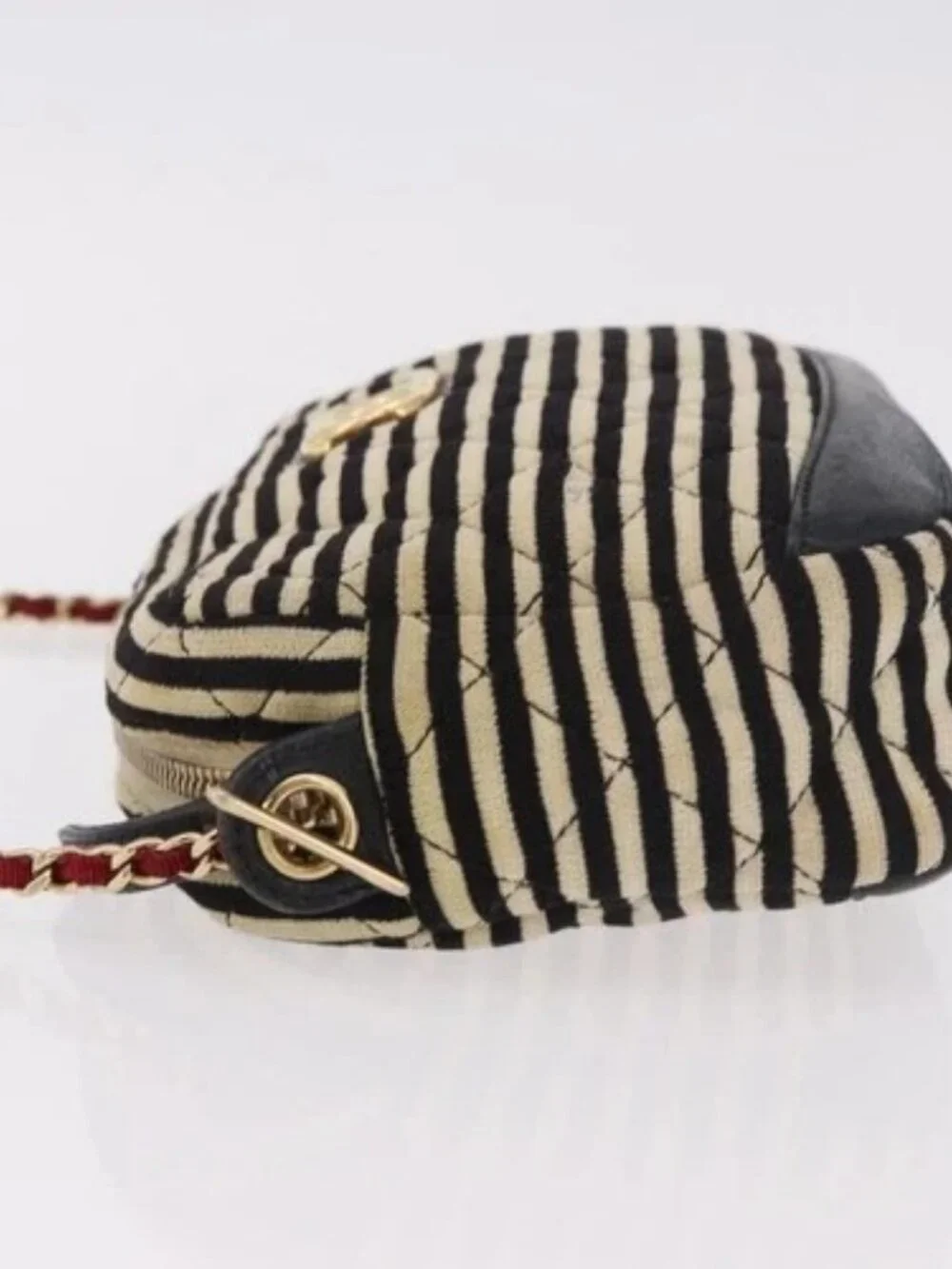 CHANEL Matelasse Chain Shoulder Bag Canvas Beige Gold CC Auth 185766